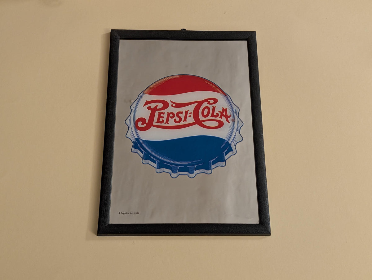 Pepsi-Spiegel in der Hausbar