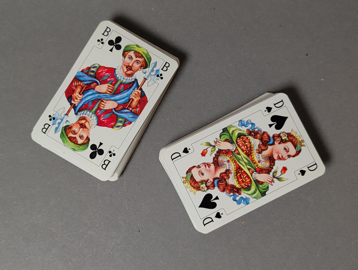 Gräf-&-Stift-Kartenspiel von schräg oben