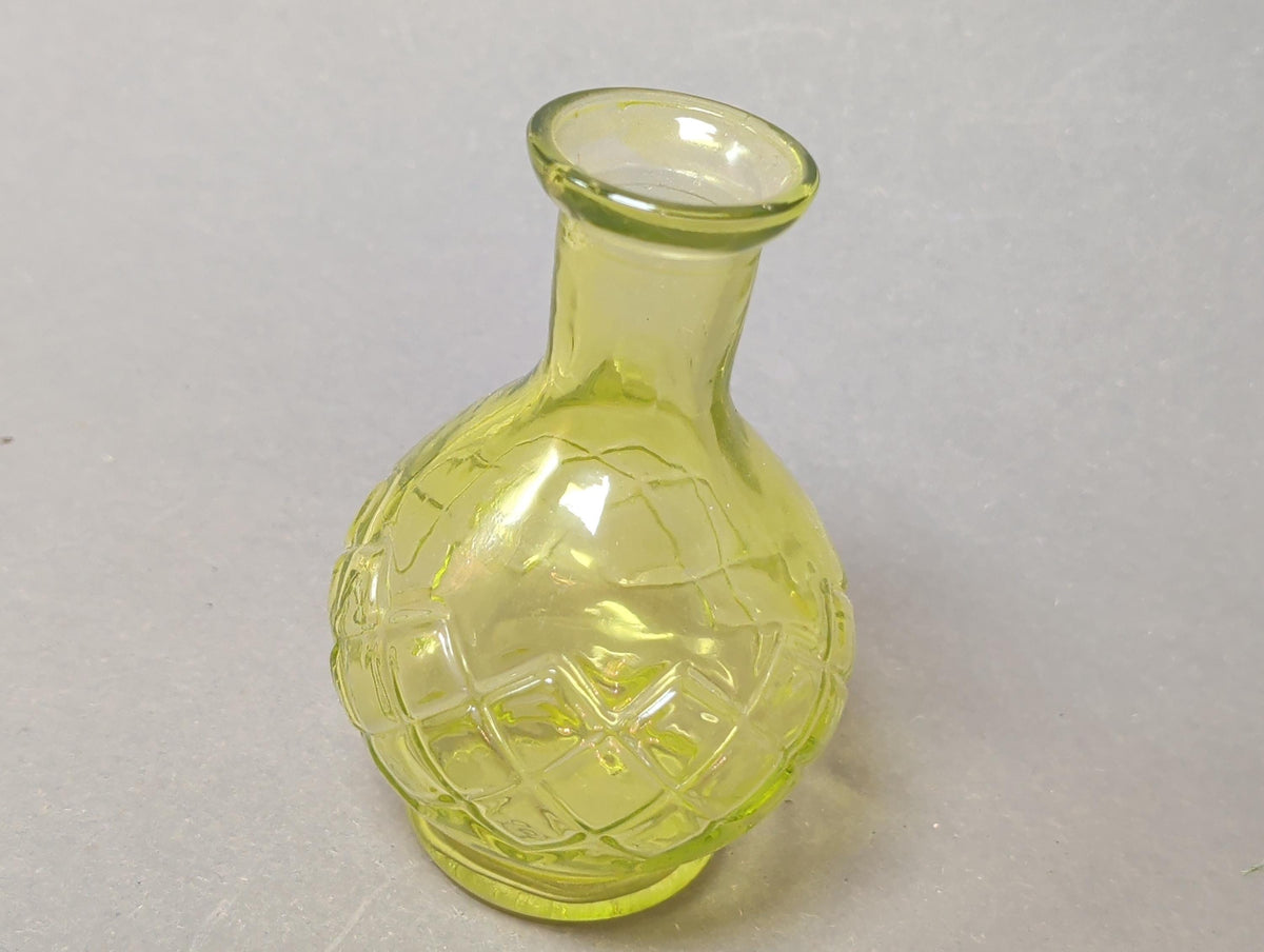 Gelbgrünes Glas im Gegenlicht