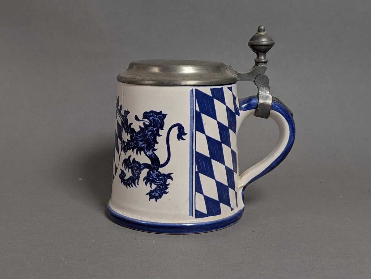 Zinndeckel mit Daumenrast