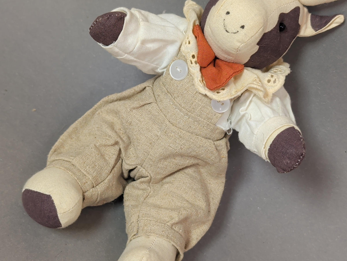Rückseite der Stoffpuppe