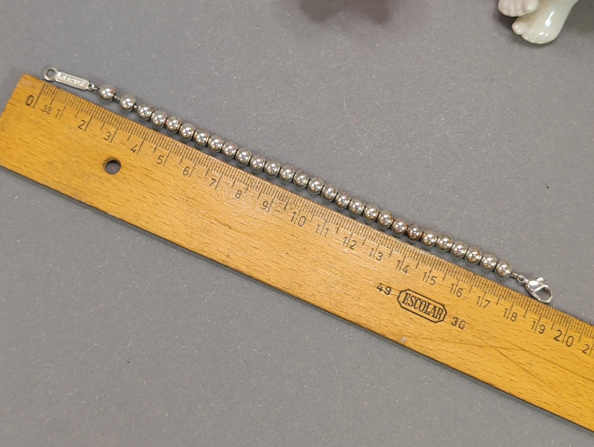 Napier-Armband von schräg