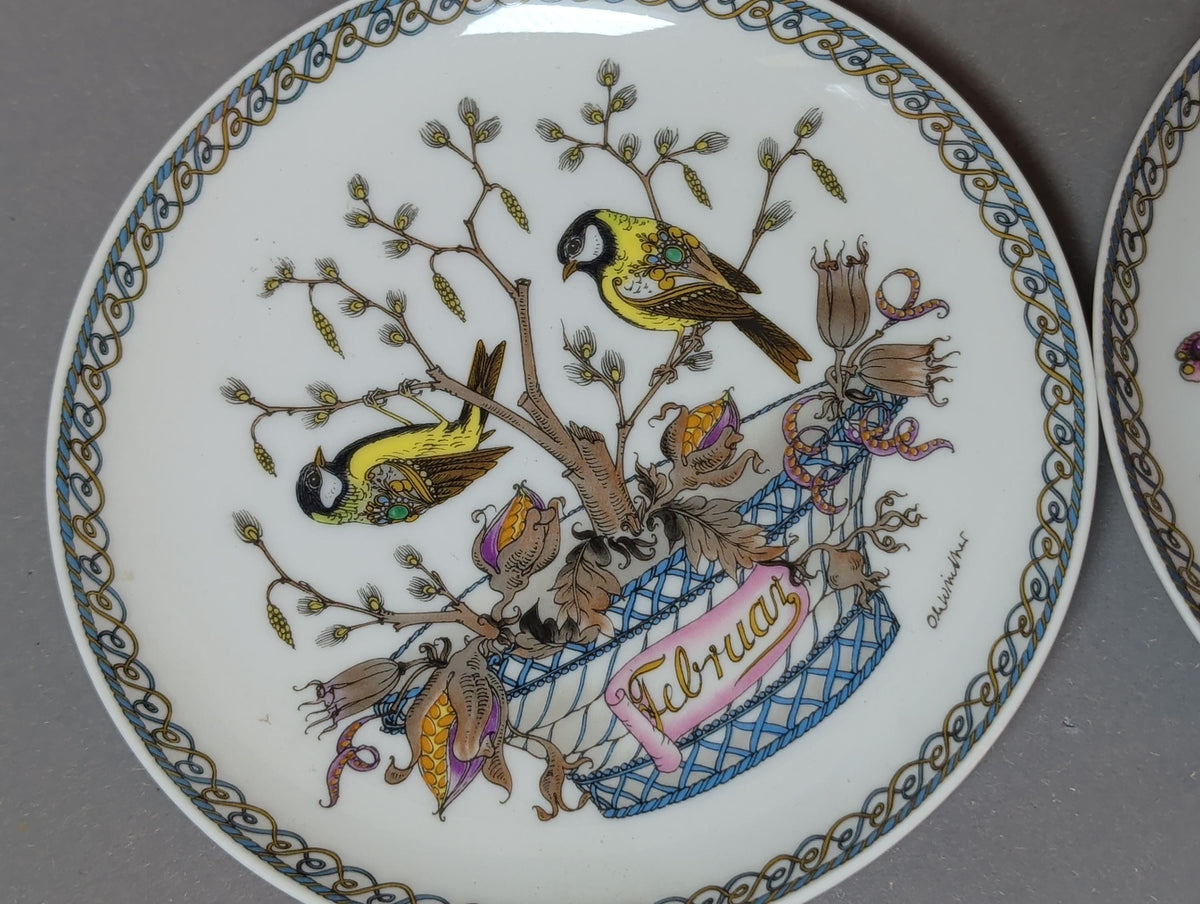 Juni-Teller mit Geißblatt