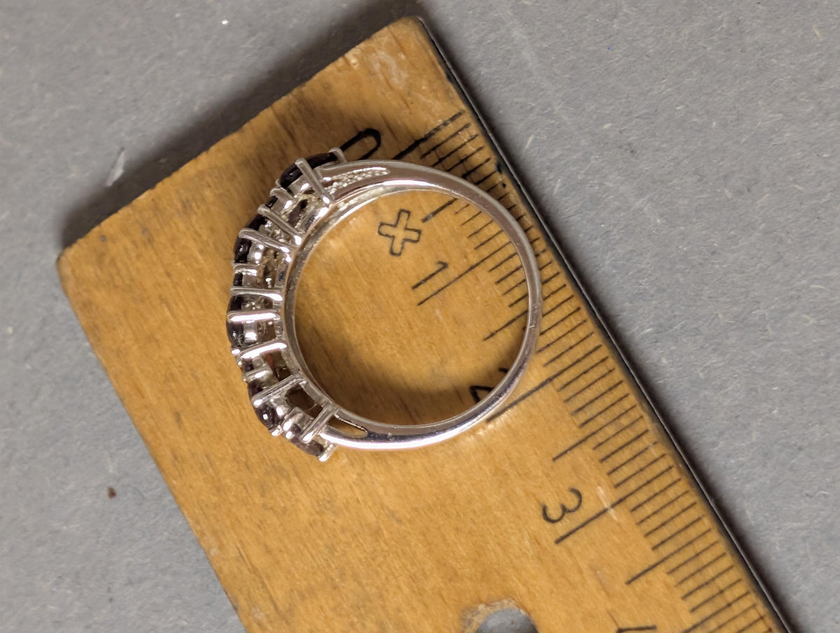 Ring auf Samt
