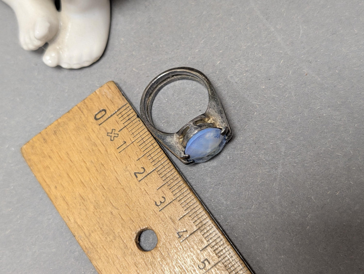Ring in der Hand