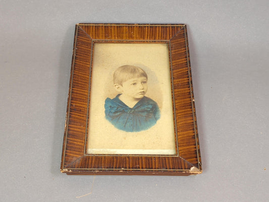 Antikes handkoloriertes Kinderporträt im Holzrahmen, Atelier J. Pokorny Wien, um 1900
