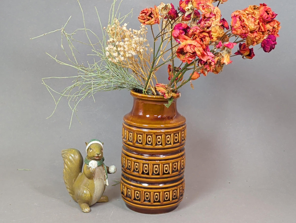 Westdeutsche Fat Lava Keramikvase braun mit Reliefband, 15 cm, 1960er/70er