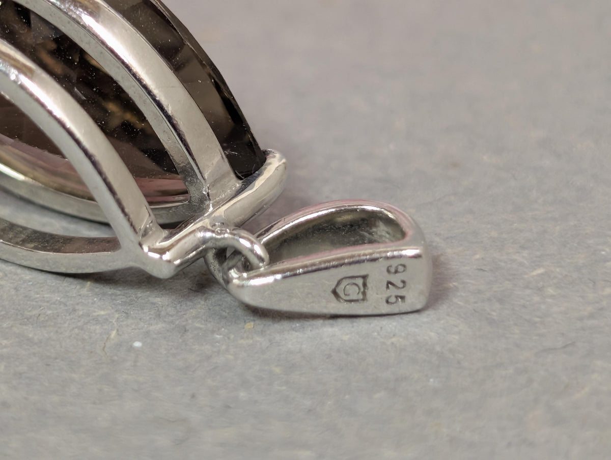 Stempel TGGC 925 an der Doppelöse