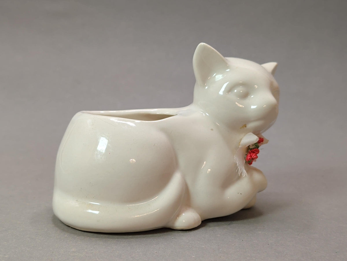 Öffnung der Katze als Übertopf oder Schmuckschale von oben
