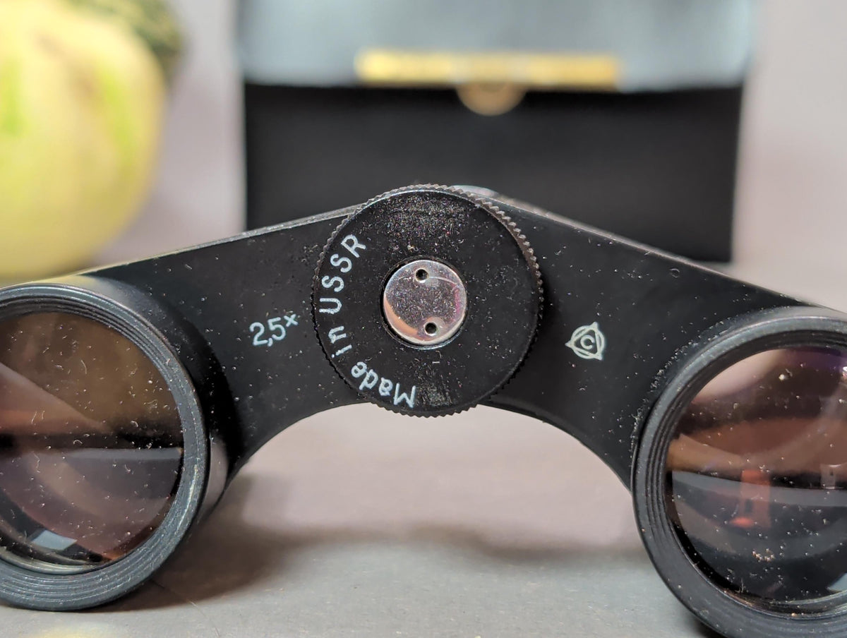 Sowjetisches Theaterglas als Sammlerstück historischer Optik