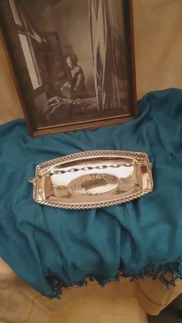 Video: Versilberte Henkelschale mit Lochmusterrand