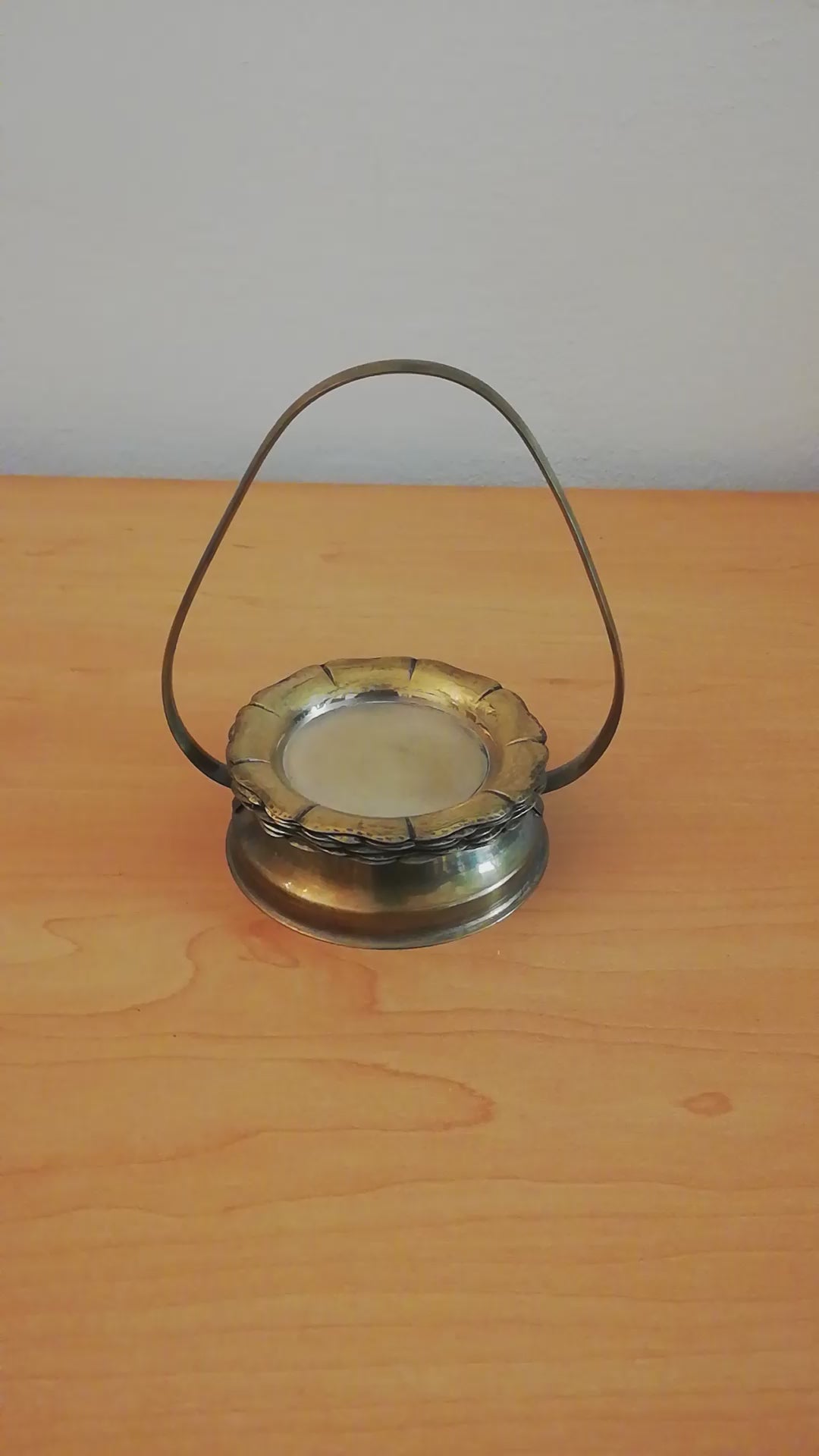 Elegantes Bar-Zubehör aus der Mid-Century Ära in glänzendem Gold, Video