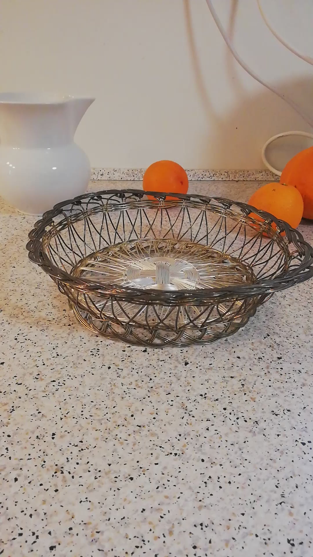 Ovale Obstschale aus versilbertem Draht, Vintage Drahtgeflecht aus Österreich, Video.