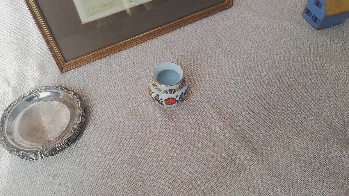 Small porcelain vase from Brazil, Porcelana Schmidt Brasil