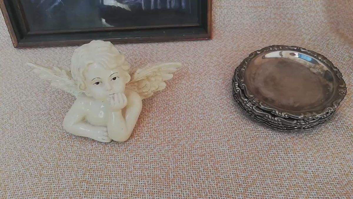 Ceramic angel white as a decorative object for your home. Vintage from Austria