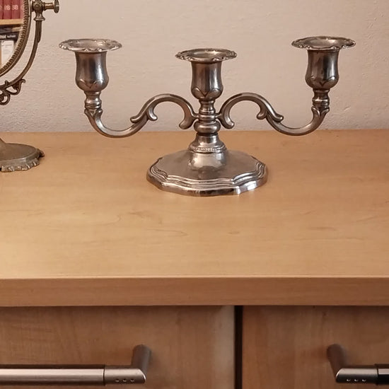 Dreiarmiger Kerzenhalter antik, Video