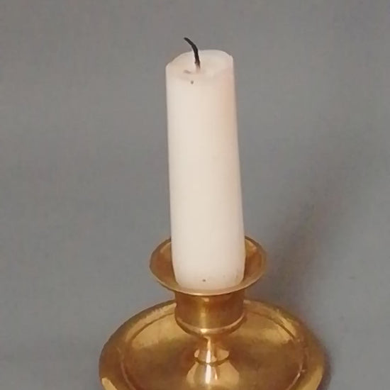 Kleiner-Messing-Kerzenständer-Vintage-1970er-Gold-Deko. Video.
