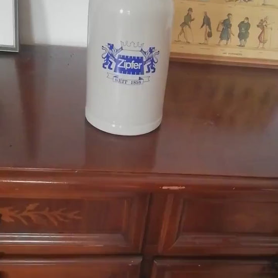 Video: Original Zipfer Steinzeugkrug der Brauerei Zipf