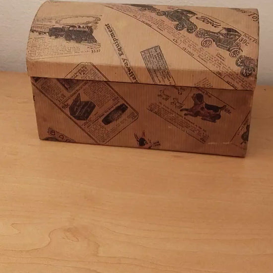 Handgefertigtes Schminkkästchen aus Karton mit gewölbtem Deckel,  Video.
