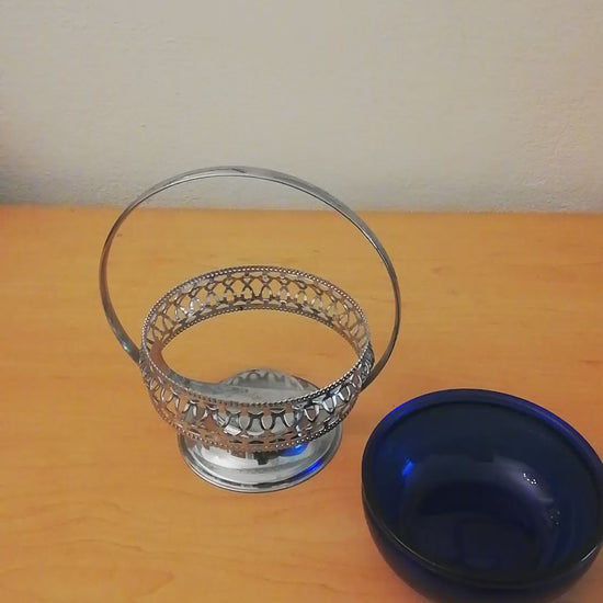 Vintage Glasschale blau mit versilbertem Rahmen. Video.