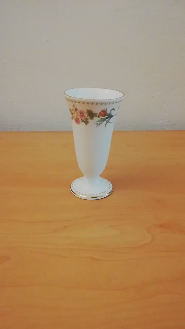 Elegant Wedgwood Bone China Porcelain Vase  - Limited Edition, Floral Decor Underglaze Painting
