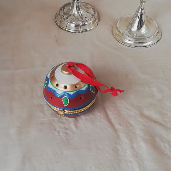 Vintage aroma balls for Christmas or Easter .
